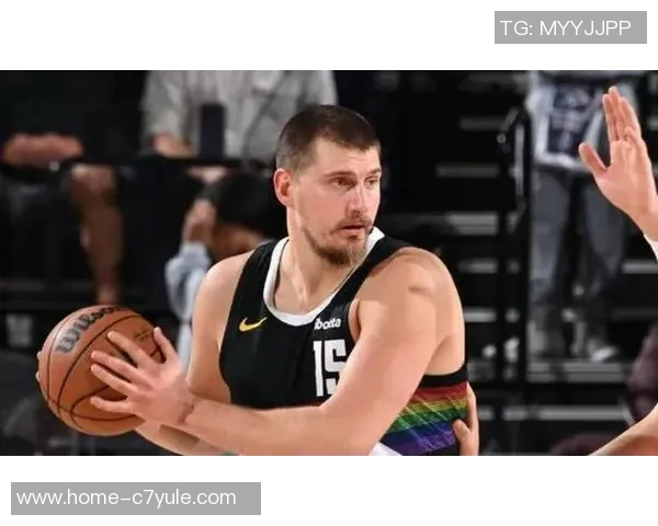 范弗里特谈申京与约基奇的不同风格强调传球之外的打法差异